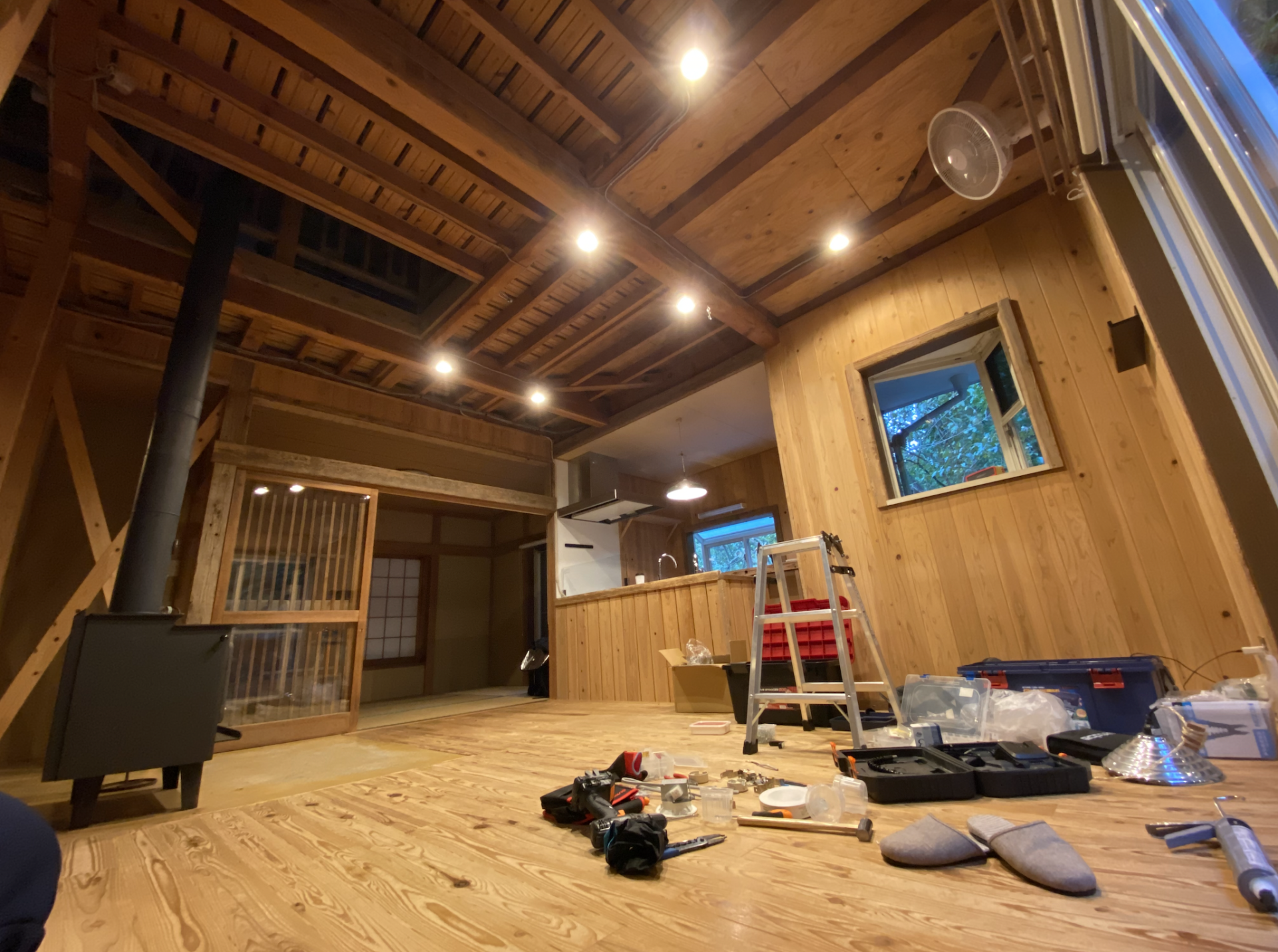 施工後のリビング照明